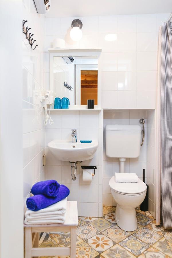 Guesthouse Centrum B&B Изола Экстерьер фото