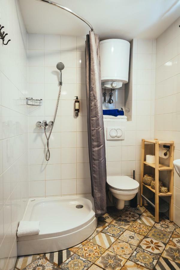 Guesthouse Centrum B&B Изола Экстерьер фото